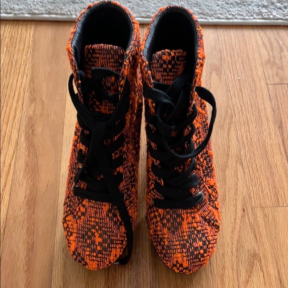 BRAND NEW Katie Judith Platform Ankle Boots - Picture 1 of 7